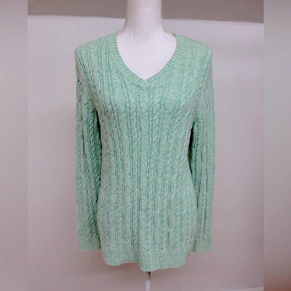 5 for $25. Croft&Barrow Green Cable Knit Sweater Size Large